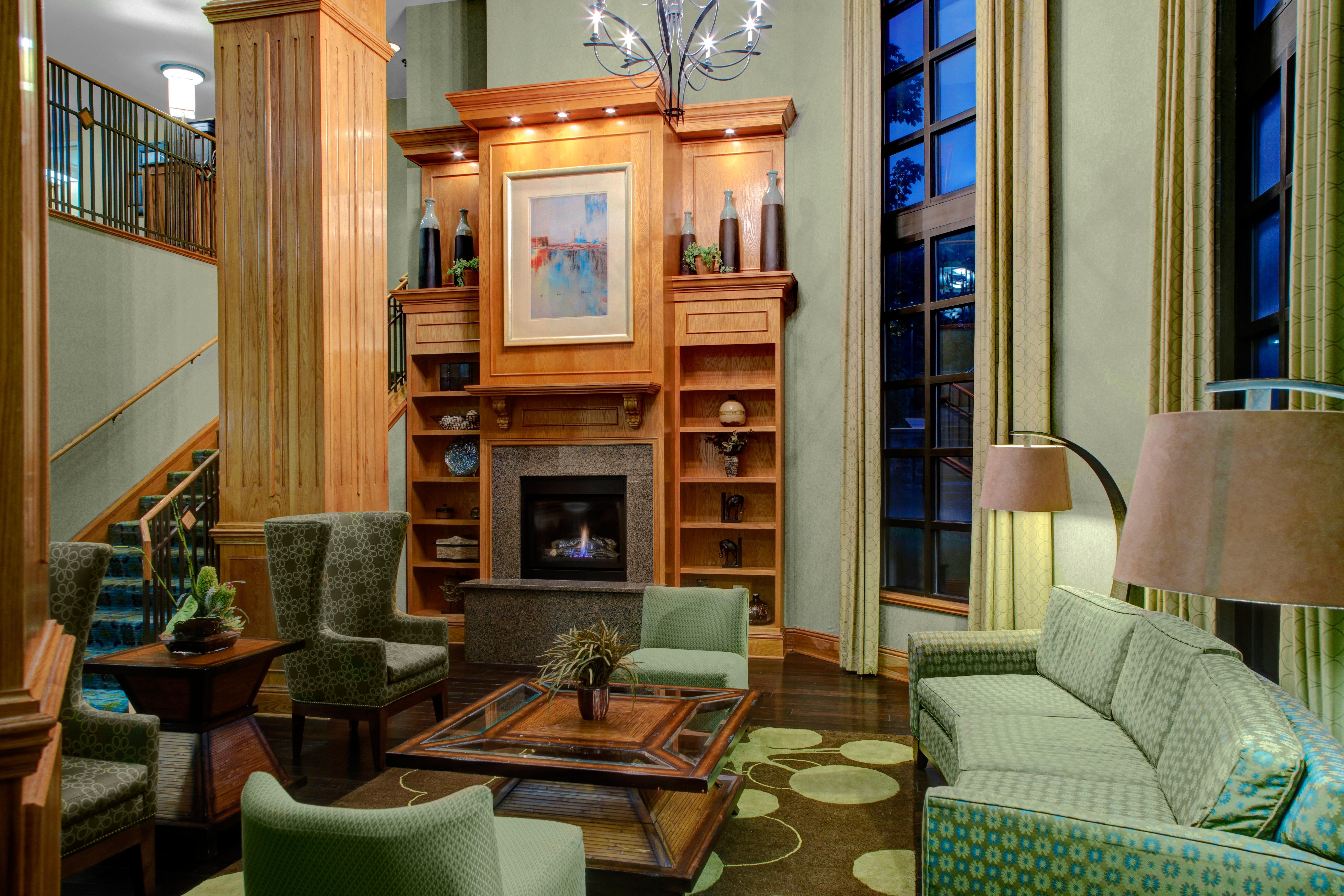 Holiday Inn Express Hotel & Suites Atlanta Buckhead By Ihg Екстериор снимка
