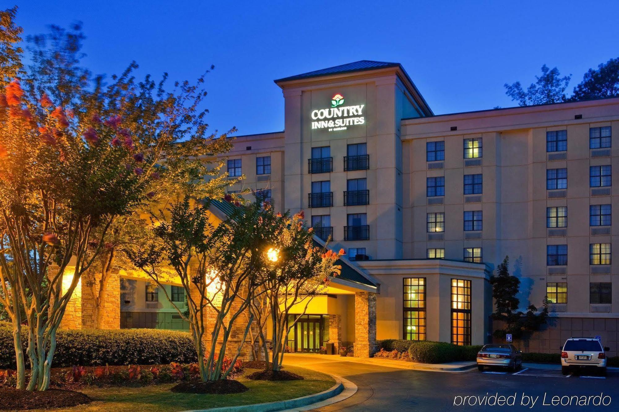 Holiday Inn Express Hotel & Suites Atlanta Buckhead By Ihg Екстериор снимка