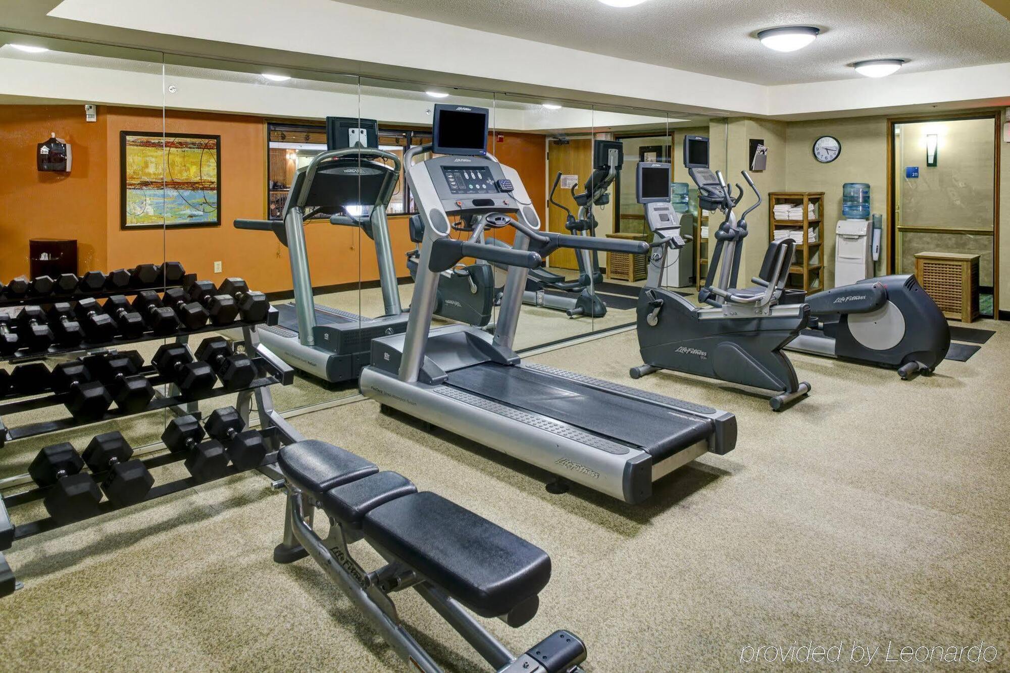 Holiday Inn Express Hotel & Suites Atlanta Buckhead By Ihg Екстериор снимка